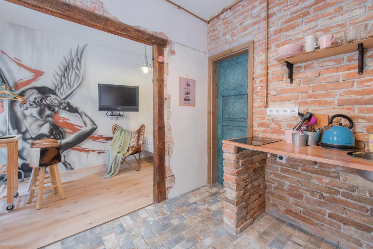 Accommodation At The Zeus Apartment Bratislava Eksteriør bilde